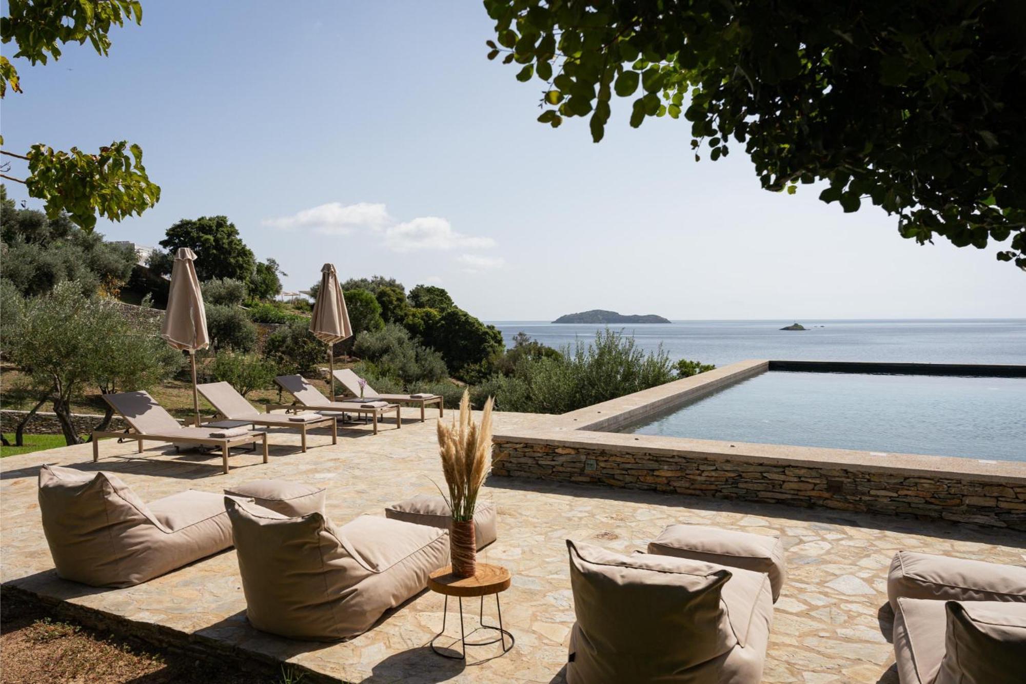Pelagoon Skiathos Achladies  Rom bilde