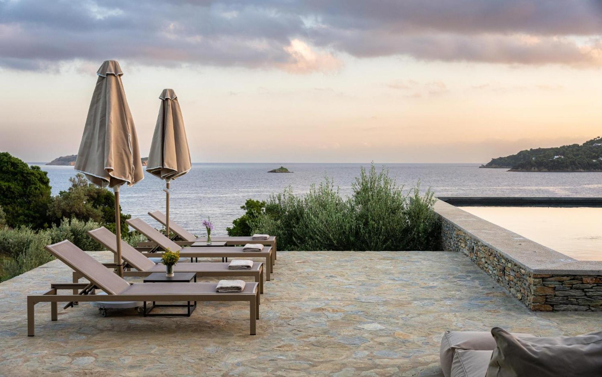 Pelagoon Skiathos Achladies  Rom bilde