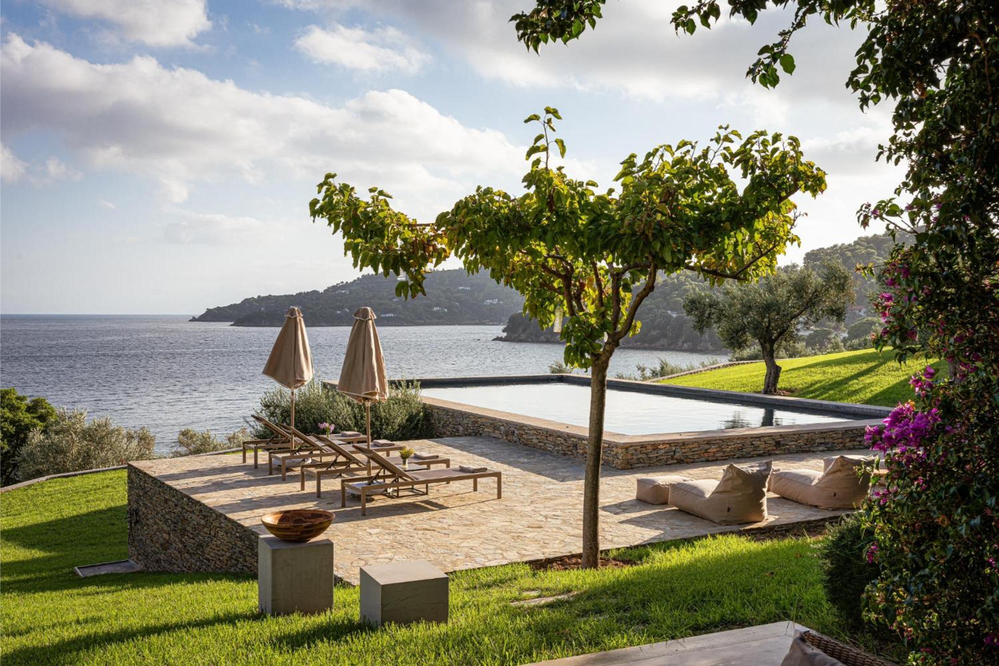 Pelagoon Skiathos Achladies  Rom bilde