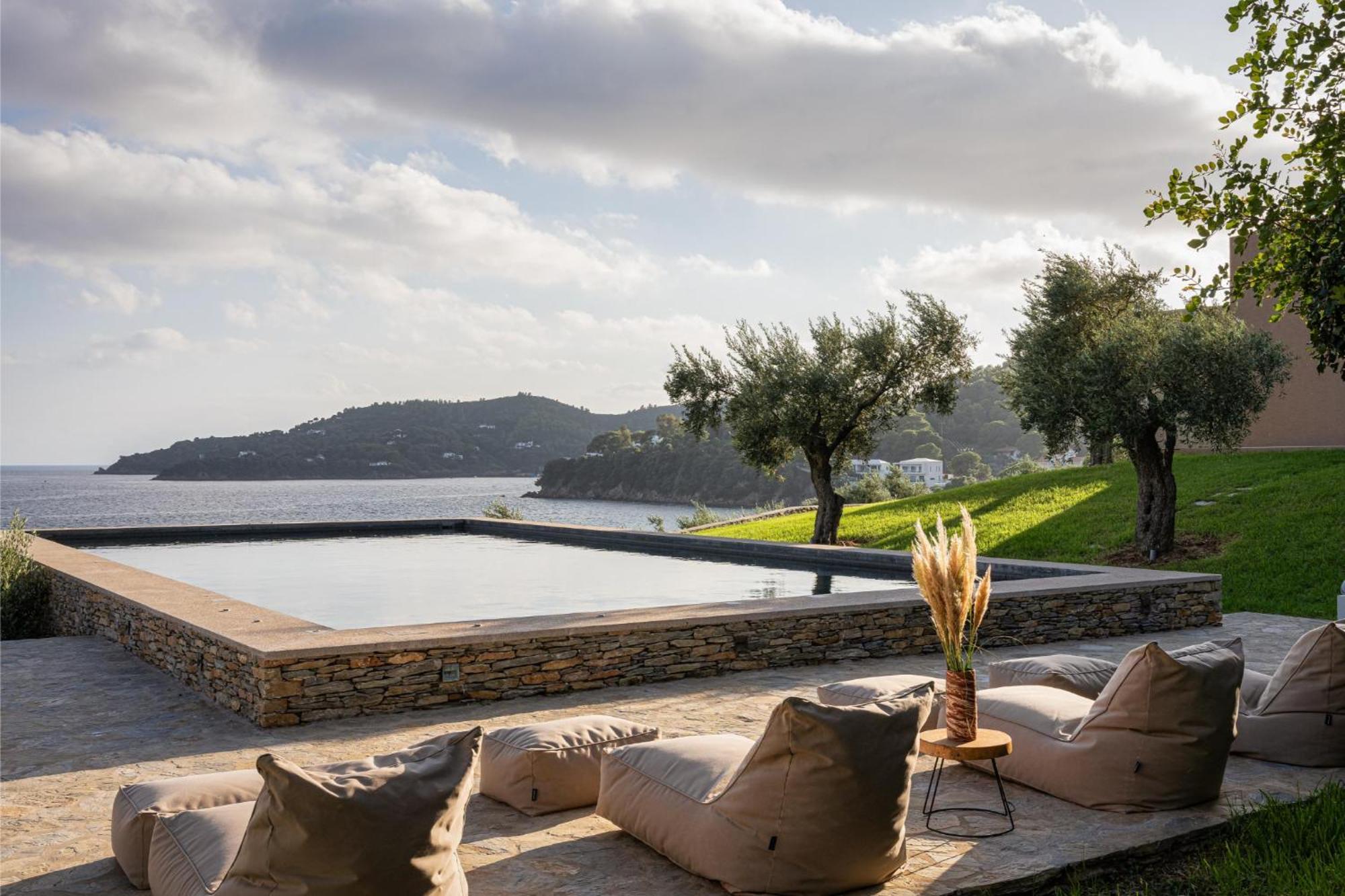 Pelagoon Skiathos Achladies  Rom bilde